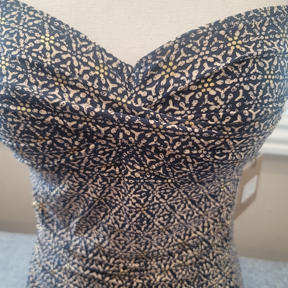 Nip Tuck multifit cup swimsuit - Picture 2 of 10